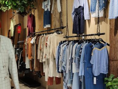 服装店名大全简单好听(精选260个)